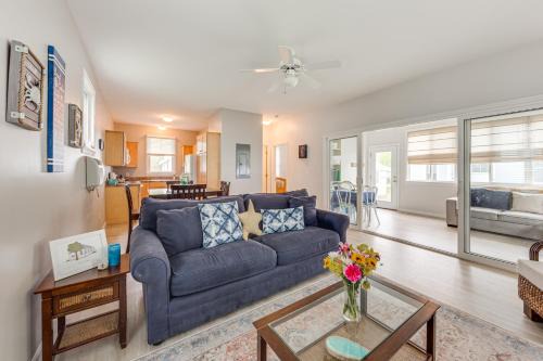 Summer Village House | 1 Mi to Moody Beach: Cottage w/Pool Access!