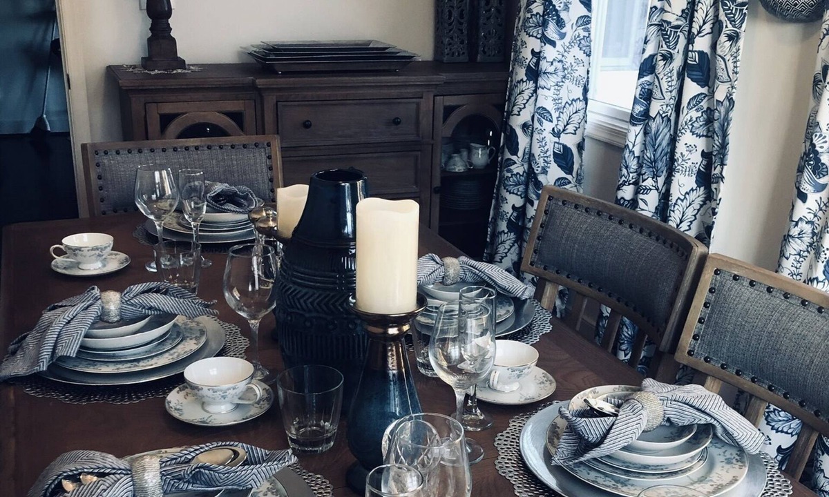 Parkville House | 100% SMOKE FREE BED & BREAKFAST HOT BREAKFAST INCLUDED!