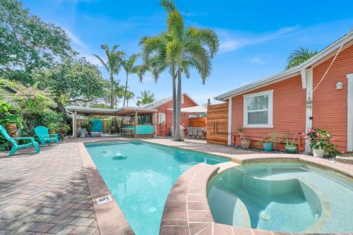 Lake Worth House | 2 Cottages Downtown Lake Worth - Private Pool