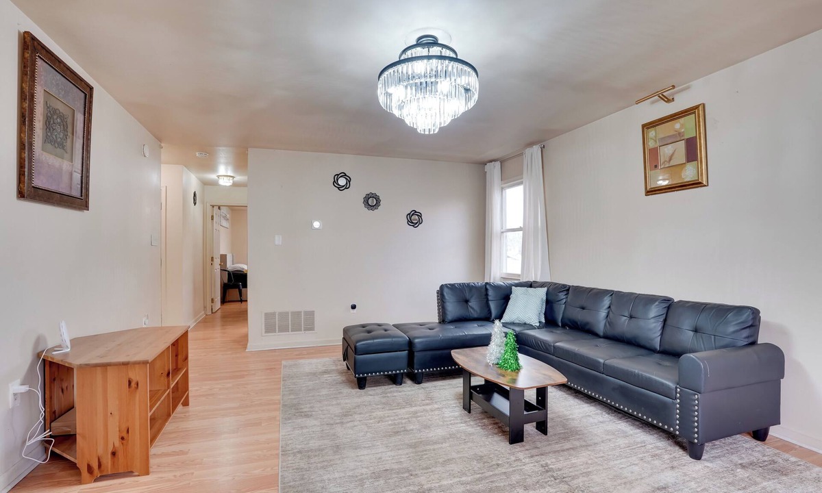 Hagerstown House | 2 Mi to Dtwn Hagerstown: Townhome Near Fairgrounds