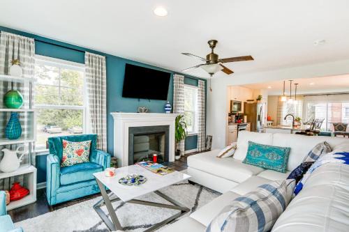 Charles Town House | 2 Mi to Hollywood Casino: Charles Town Townhome!