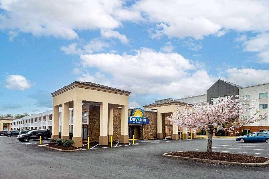 Charlottesville Hotel | 2-Star Hotel ∙ Days Inn by Wyndham Charlottesville/University Area