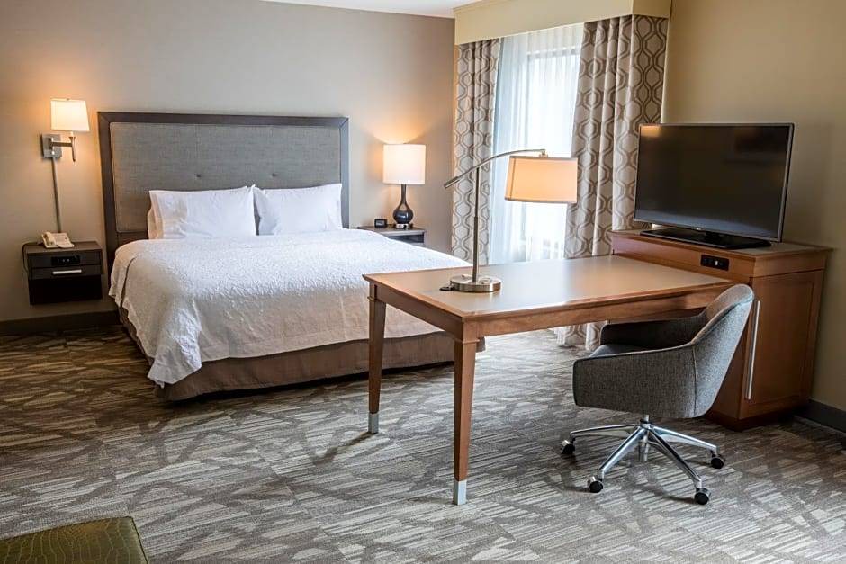 Lochmere Hotel | 2-Star Hotel ∙ Hampton Inn & Suites Tilton