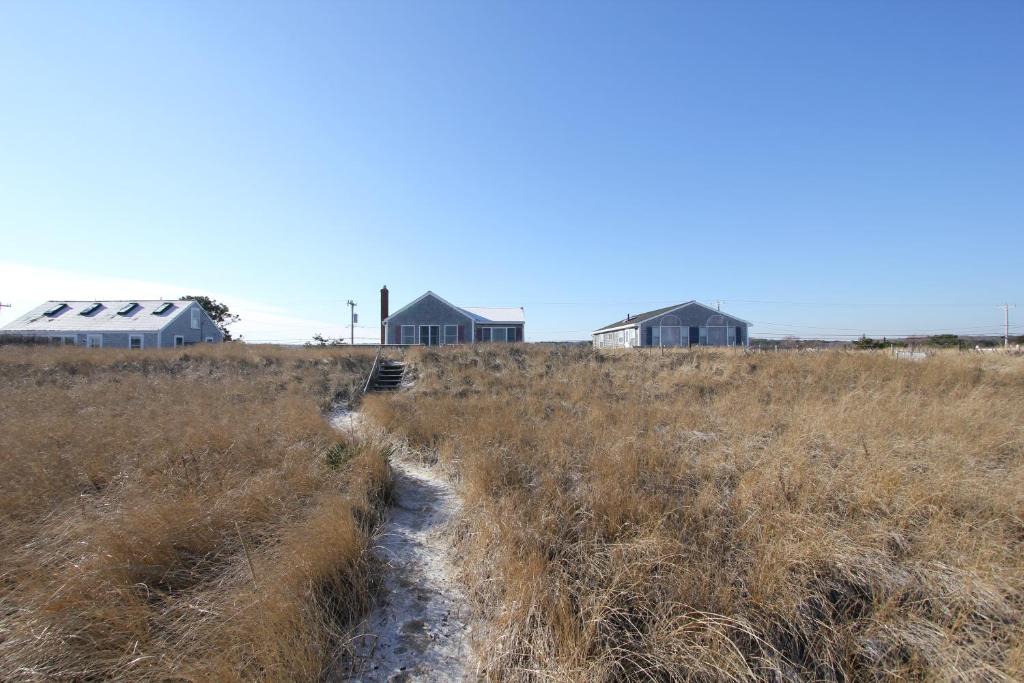 Sagamore Beach House | 233 Phillips Rd