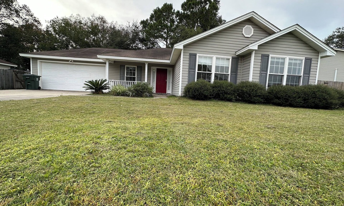 Brunswick House | 3-bedroom HOUSE in charming Brunswick with AC, Wi-Fi, Enjoy your stay.