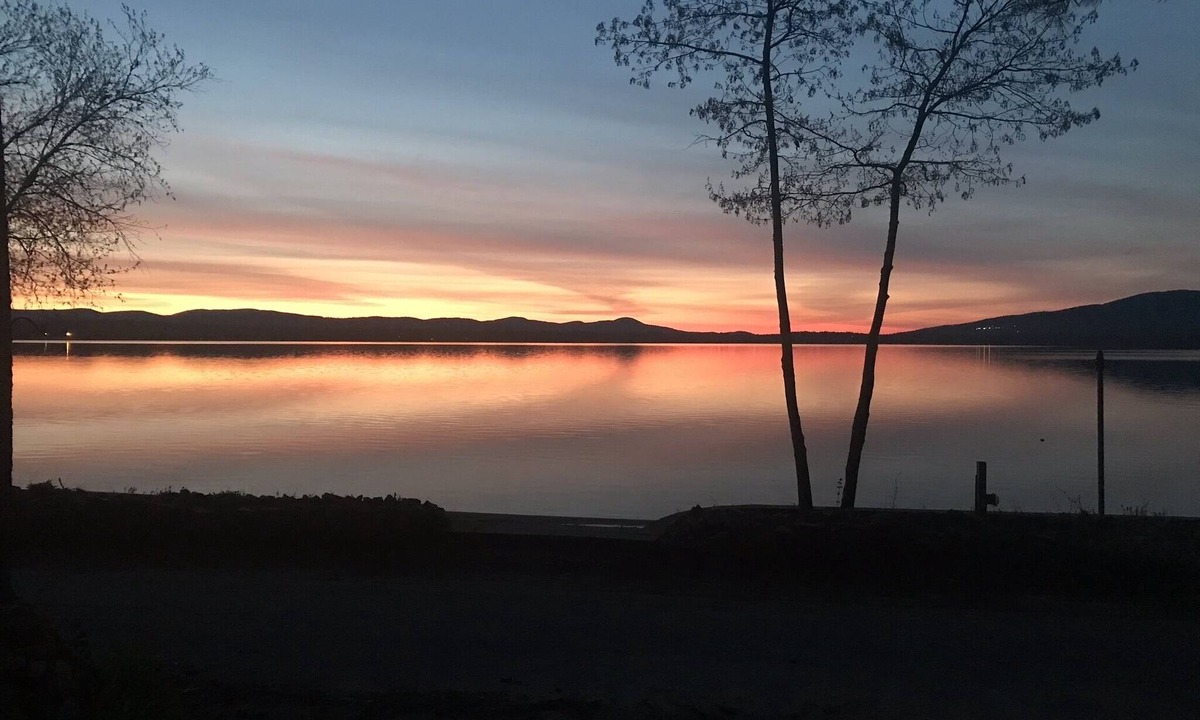 The Bluffs House | 3 BR Lake House with Private Beach & Dock