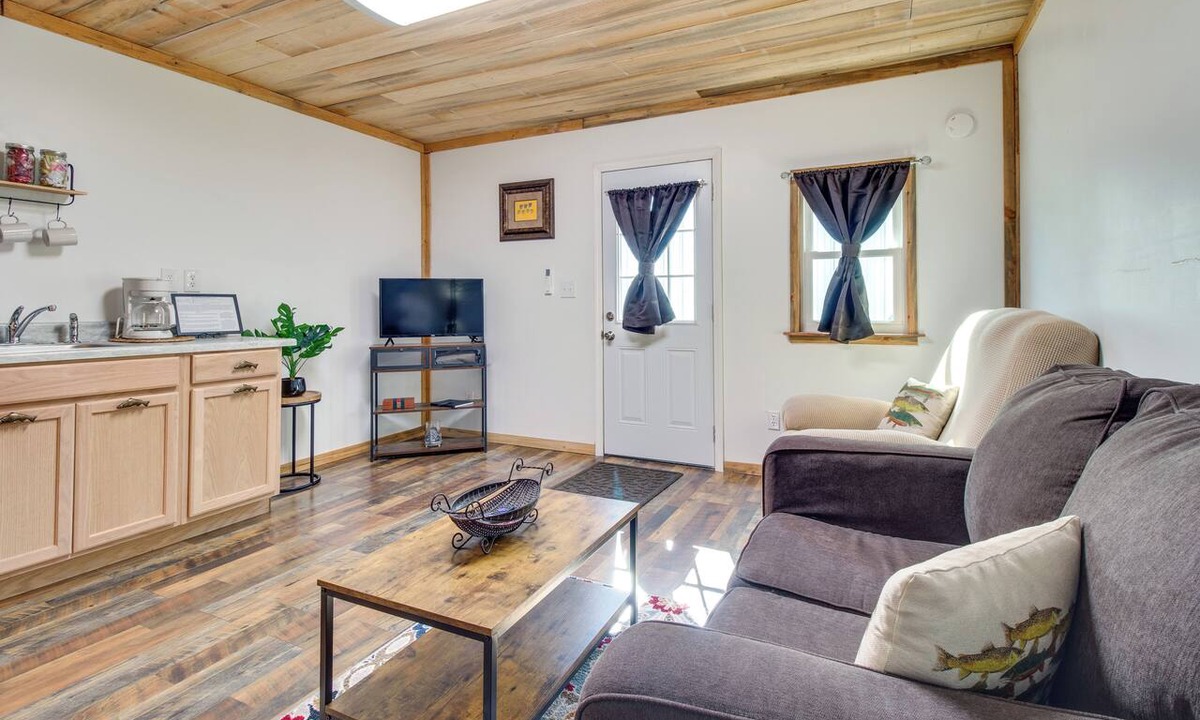 Norfork Cottage | 3 Studio Suites! White River Cabin Compound