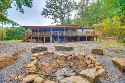 Ozark House | 300-Acre Mountain Retreat in the Arkansas Ozarks