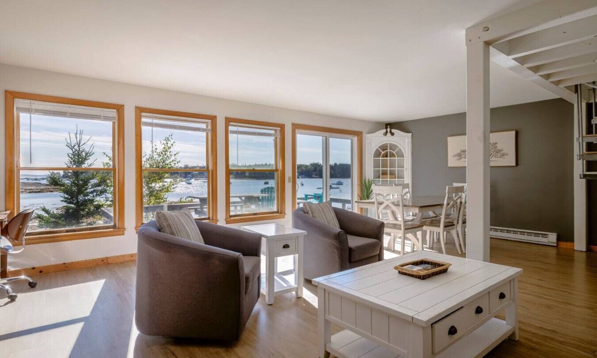 Bernard House | 3BR Oceanfront Spacious Cottage + Dock [Driftwood]