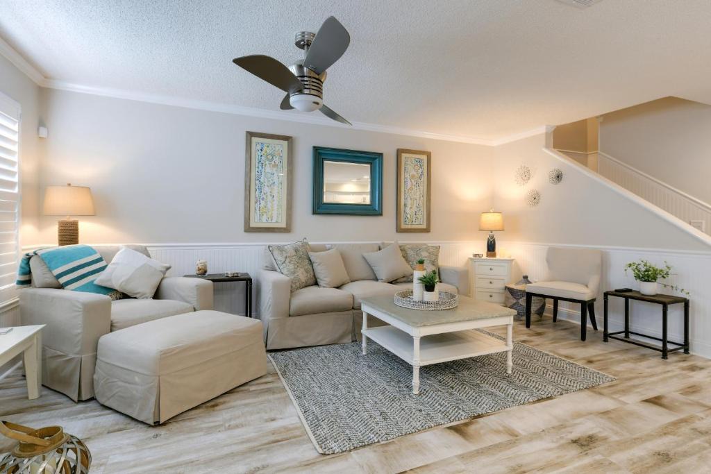 American Beach Apartment | 505 Sailmaker Apts