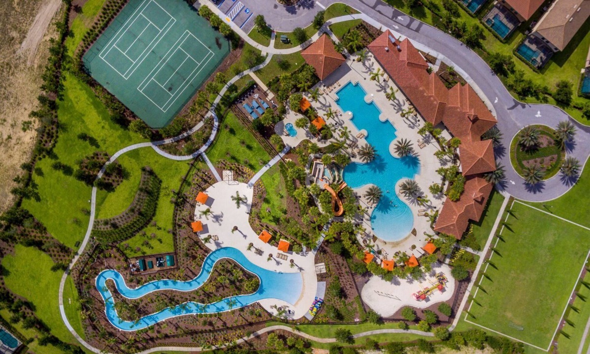 Loughman House | 5Star Resort/Clean and Safe/Mins to Parks/WaterPark/Arcade/Bar/Gym/Golf/AC/WiFi