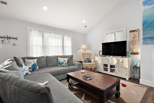 Little Salisbury House | 9204 Caribbean Dr - Caribbean Breeze