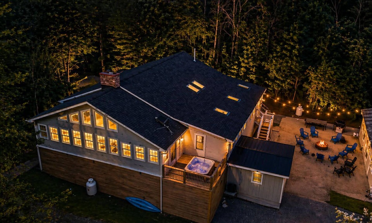Shenandoah House | 9BR Riverfront Estate | Pool, Theater, Game Room, on Shenandoah River