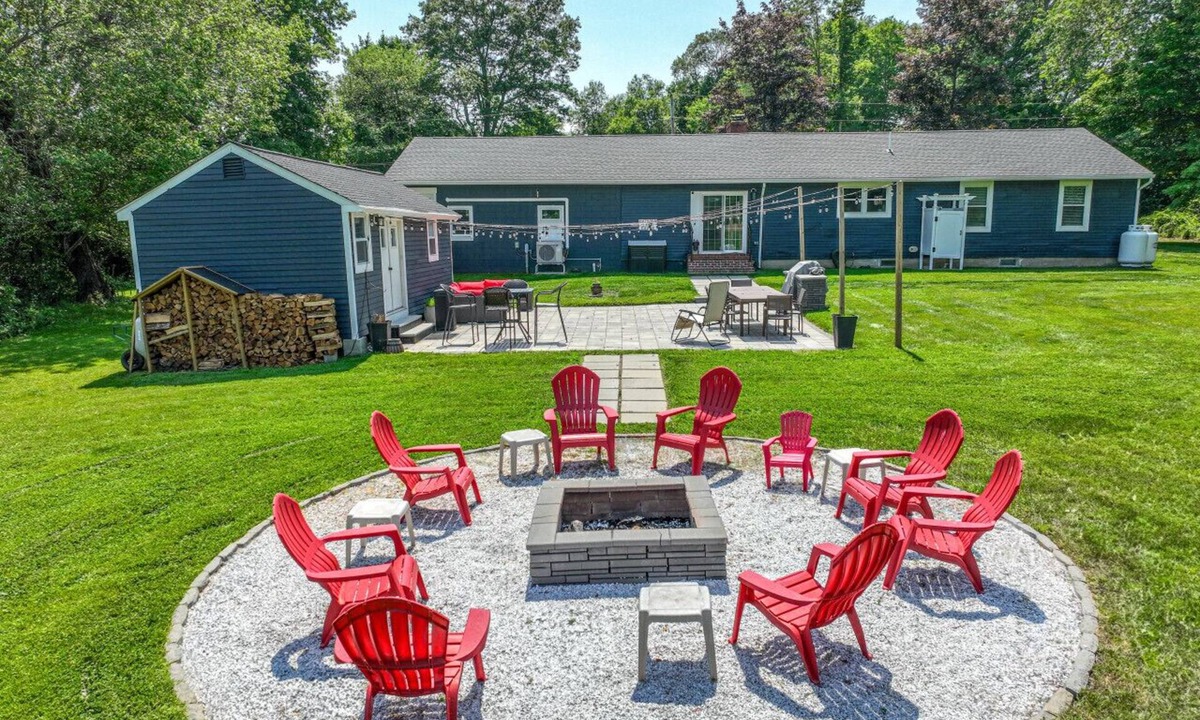 South Eliot House | Acres Away - Spacious Maine Retreat w/Bunkhouse
