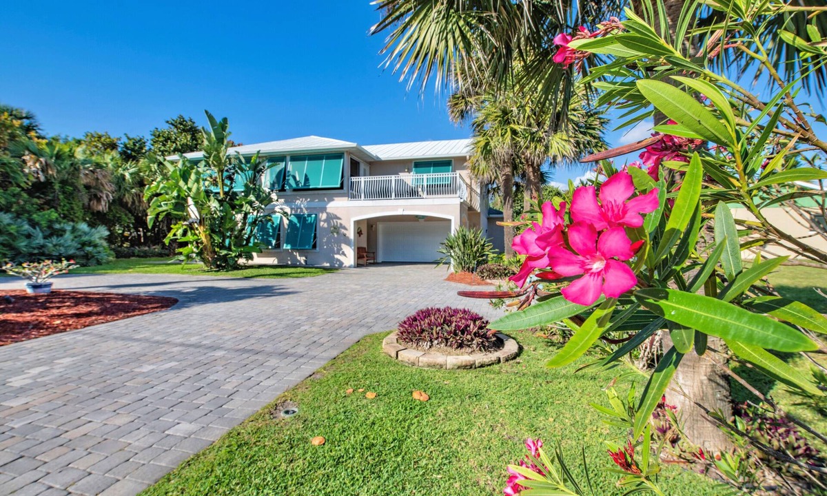 Floridana Beach House | Across the Street From Pristine Beach: No Cleaning Fee, 90 day minimum