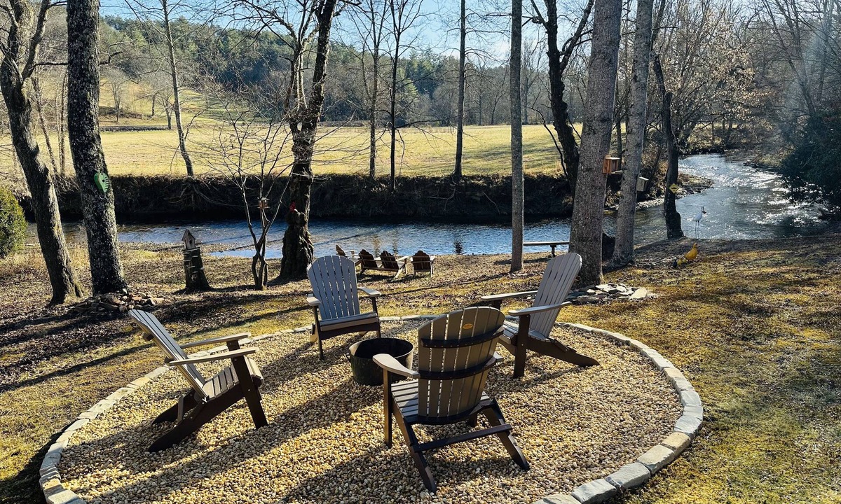 Mineral Bluff Cabin | Adorable, cozy, waterfront cabin on the River, fish, kayak, tube from property.