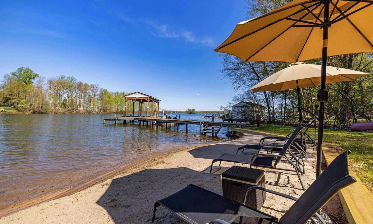 Bumpass House | Amber Sunset | Lakefront on Lake Anna | Dock, Hot Tub, Game Room | 4BR