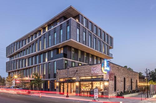 East Cesar Chavez Hotel | ARRIVE Austin