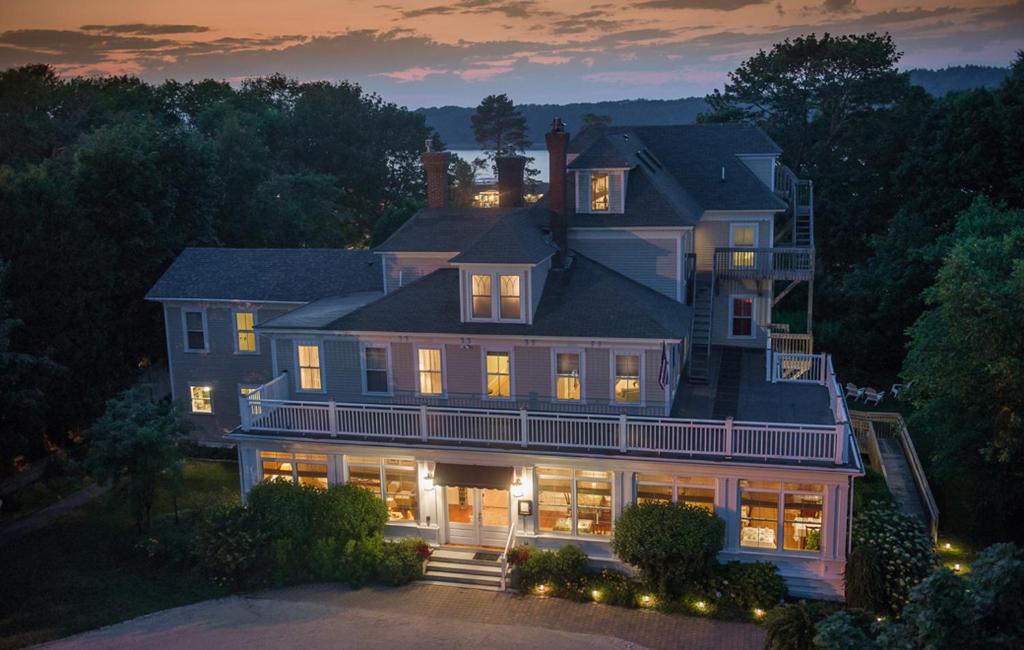 Bar Harbor Hotel | Bass Cottage & Ullikana