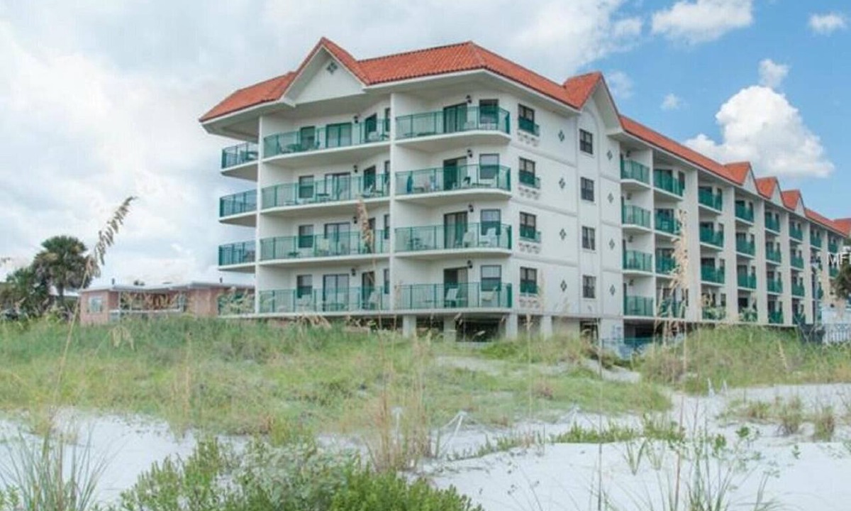 Belle Vista Condo | BEACH FRONT CONDO. TOES IN THE SAND. FAMILY FRIENDLY!