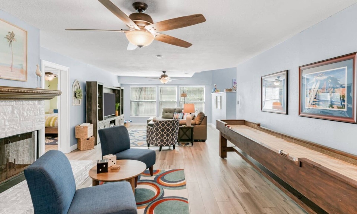 Redington Beach House | Beach Retreat – 5 Min to Sand! Sleeps 6 w/Bikes