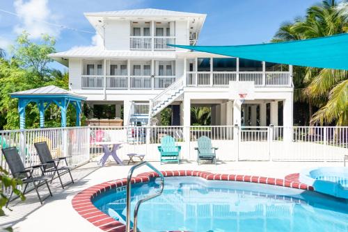 Cudjoe Key Villa | Beachfront Heated Pool Hot Tub Oceanview
