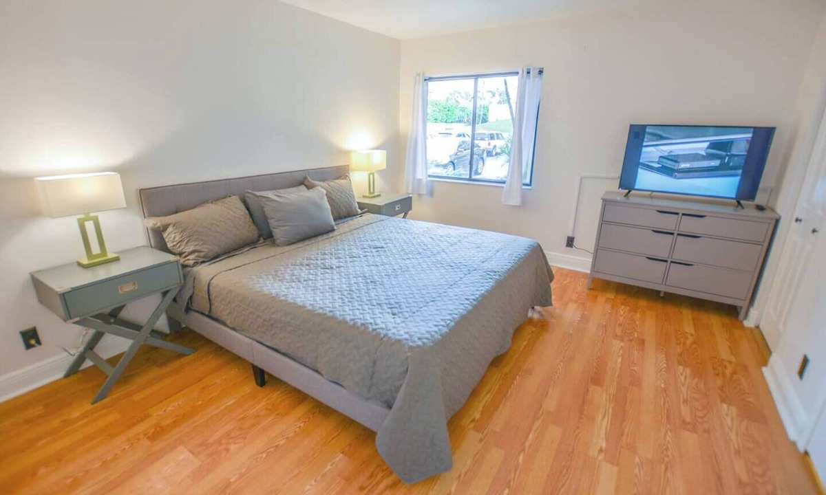 Ocean Walk Condo | Beautiful 1st floor beach Jupiter condo on canal