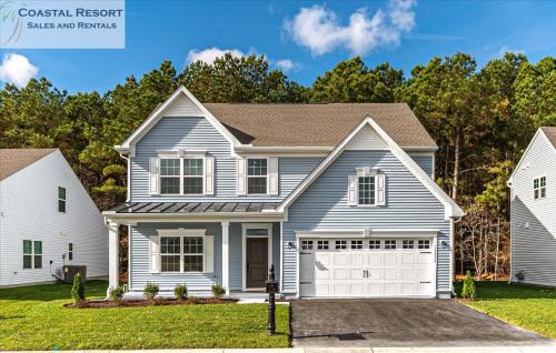 Bayside House | Beautiful 5 Bedroom Home in America's Coolest Small Town!