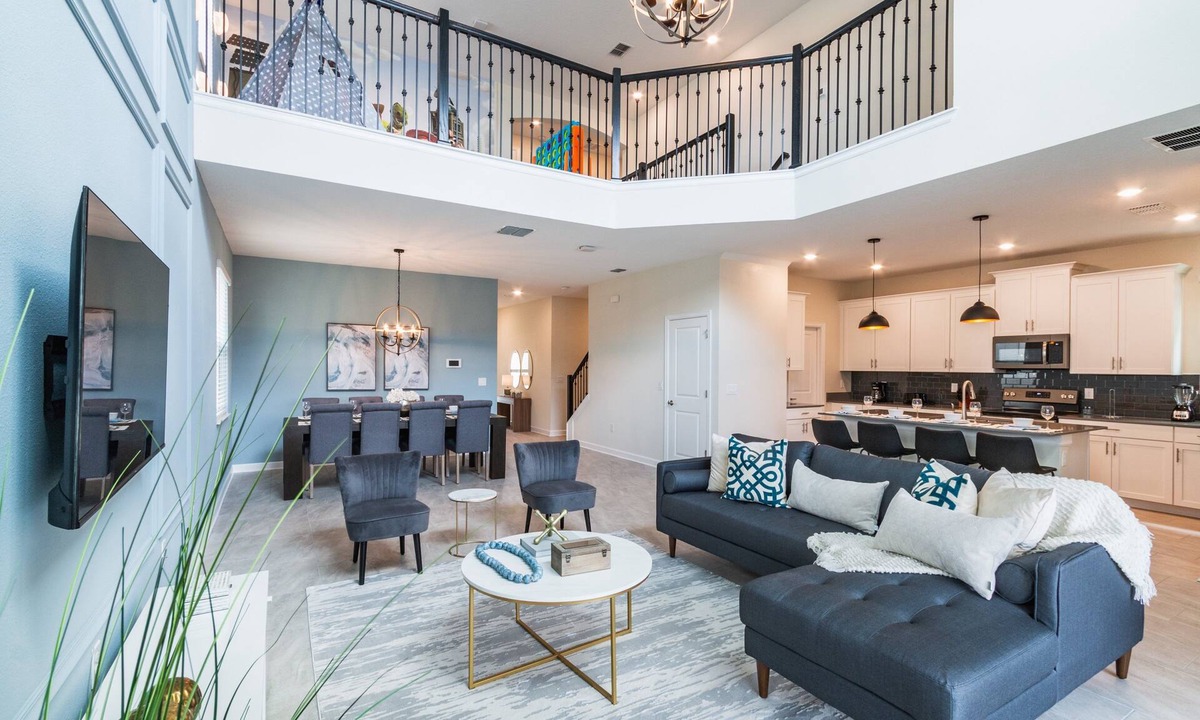 St. Cloud House | Beautiful and Spacious 5 Bed Pool Home-700SS