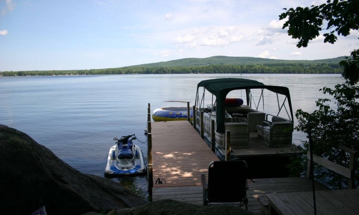 East Wakefield Cabin | Beautiful log cabin on clear serene Province Lake with private beach.