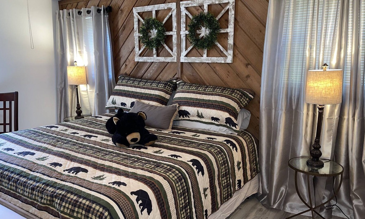 Caton Cottage | Beautiful mountain cottage with great views!