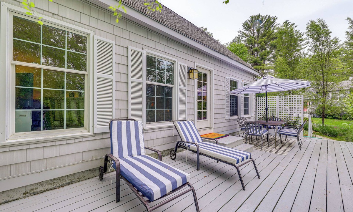 Kennebunk House | Beautiful Mousam River Retreat: Hot Tub & Kayaks!