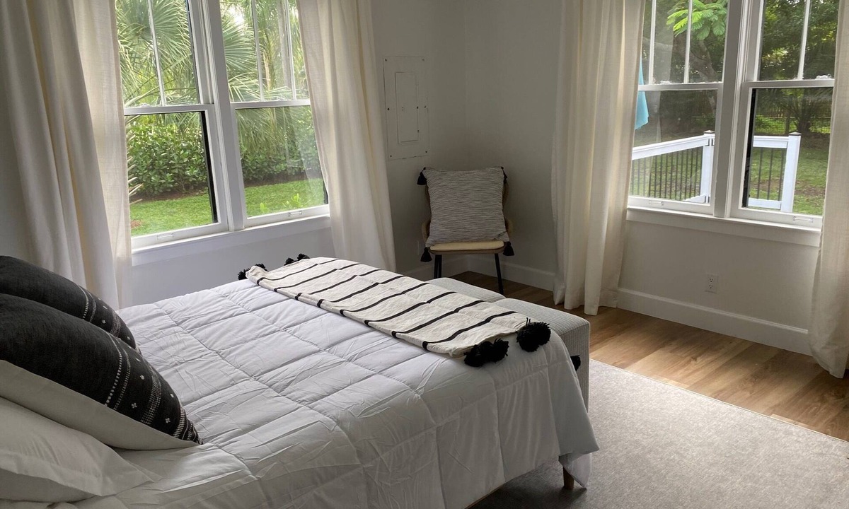 Pine Gardens North House | Beautifully updated historic home! Oversize yard with extra parking.