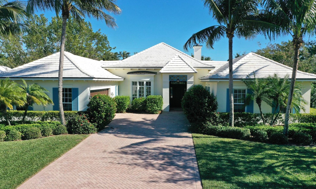 South Beach House | "BEST TIME Designer Paradise w/Pool Limited Spring/Summer Discount Book Today!"