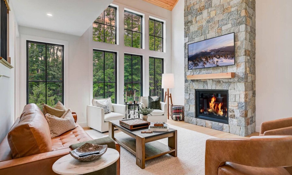 North Conway House | Black Diamond Ski House | Mountain Luxury