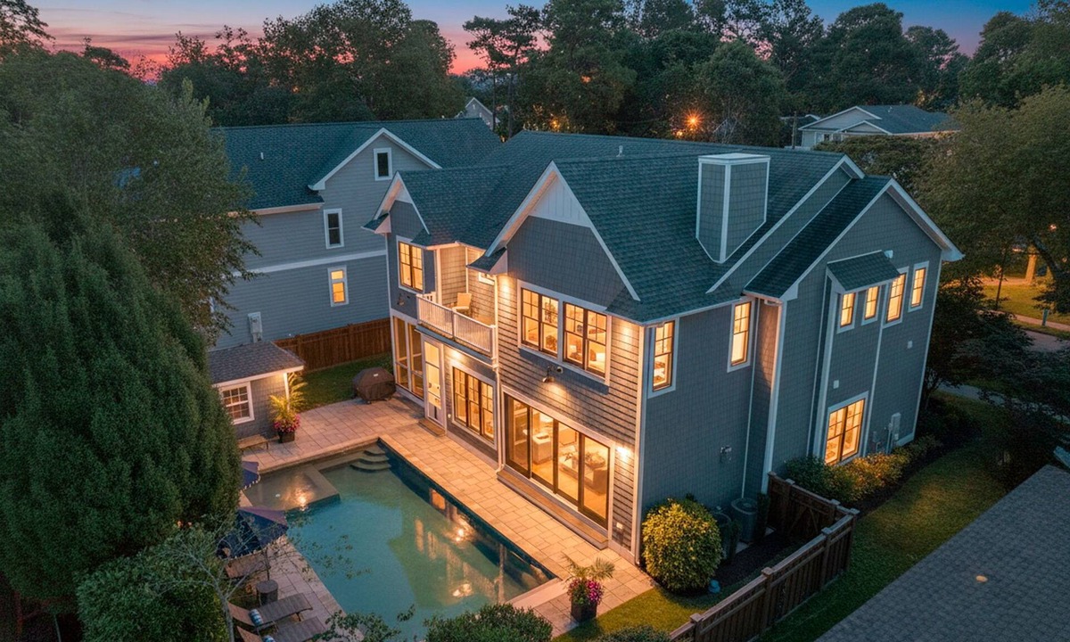 South Rehoboth House | Blue Laurel Rehoboth-Beach House w/Heated Pool | Short Walk to Beach & Downtown
