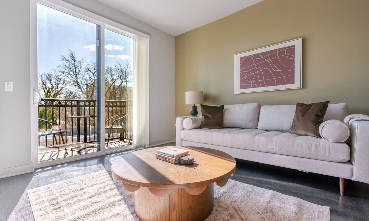 Chevy Chase Apartment | Blueground | Chevy Chase, rooftop, nr Glenview Park