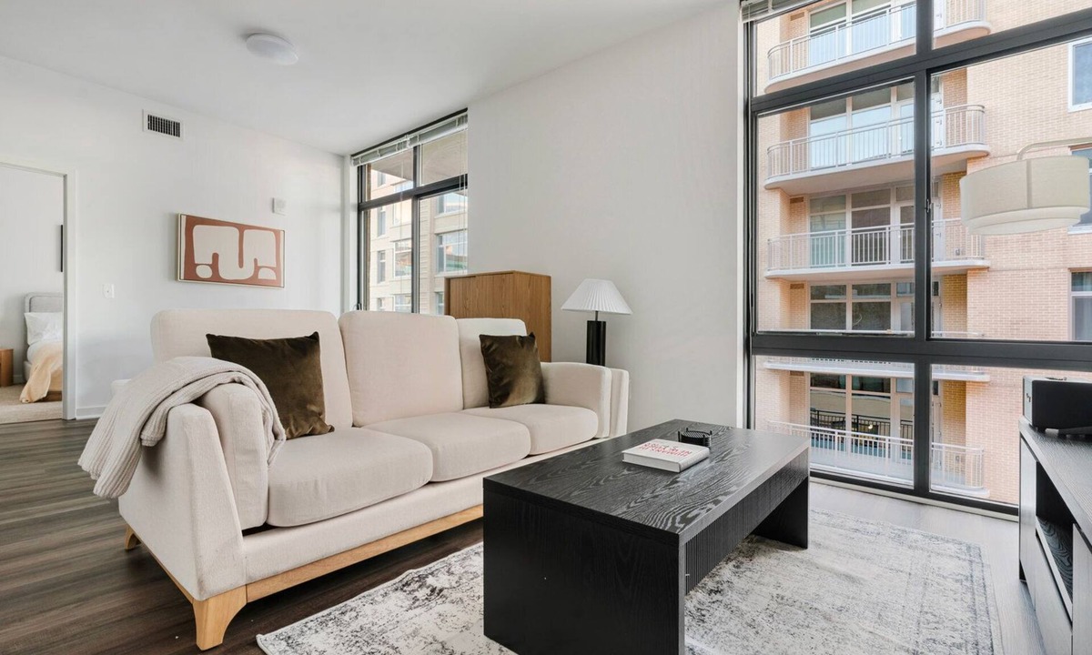 Woodmont Triangle Apartment | Blueground | Woodmont Triangle, pool, nr Cabin John Park