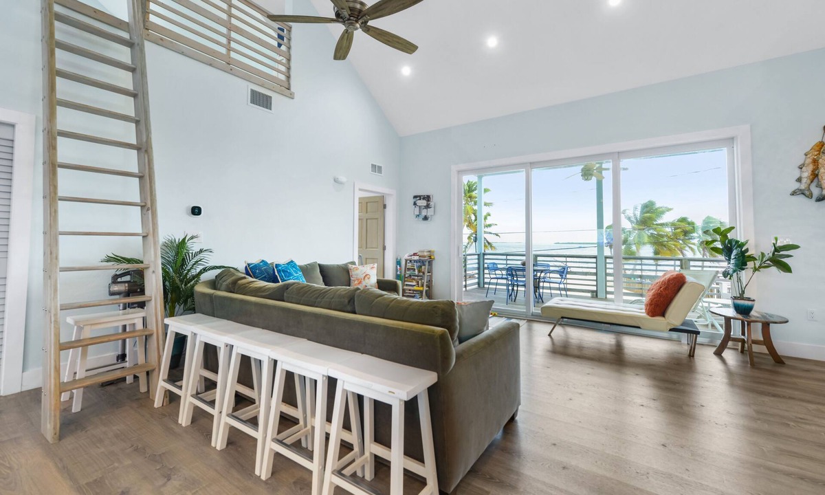 Coupon Bight Aquatic Preserve House | Boat dockage & a great Gulf-front Big Pine retreat