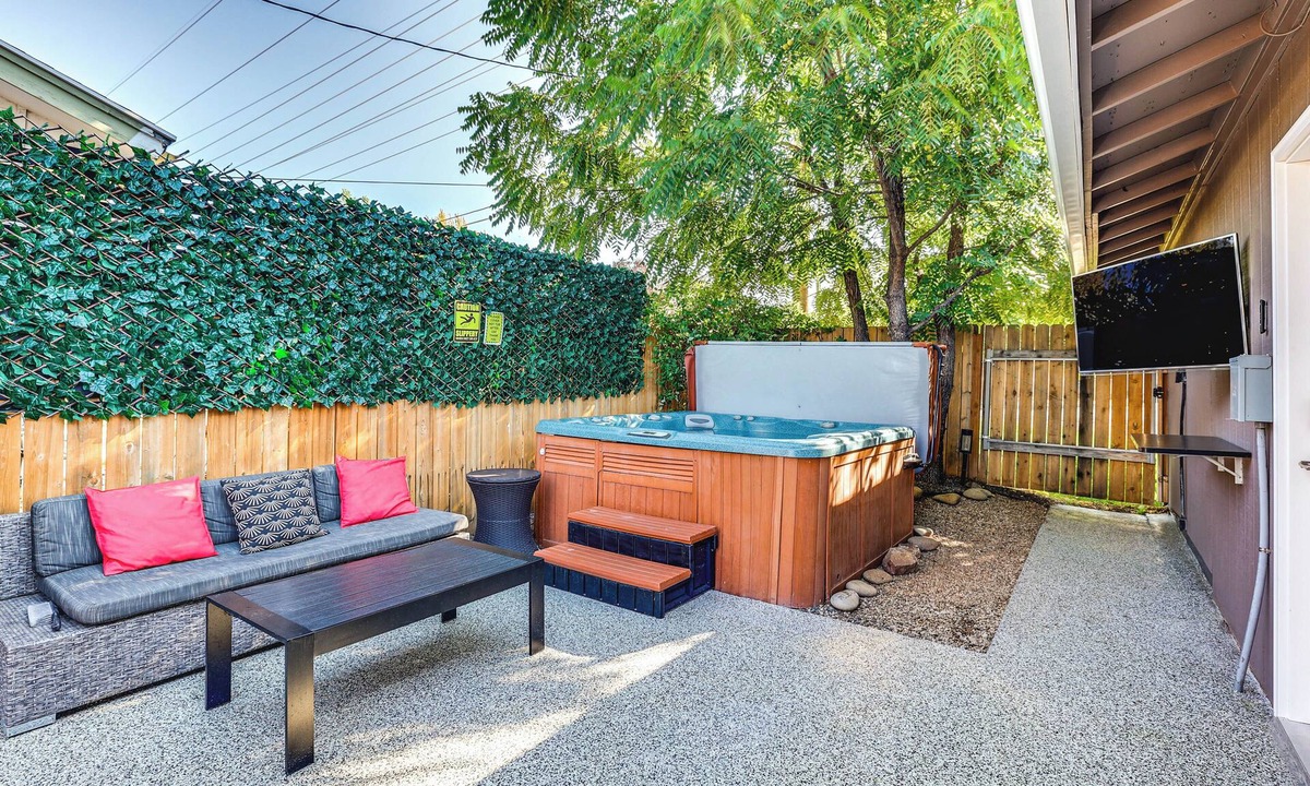 West Valley House | Boise Speakeasy w/Hot Tub – 5 Mi to Dtwn