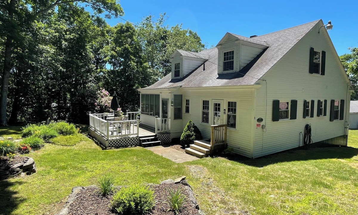 Boothbay Harbor Cottage | Boothbay Harbor Maine Summer Cottage Rental