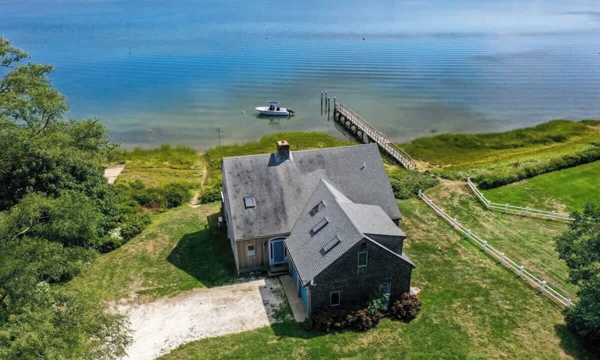 Orleans House | Breathtaking Waterfront Home