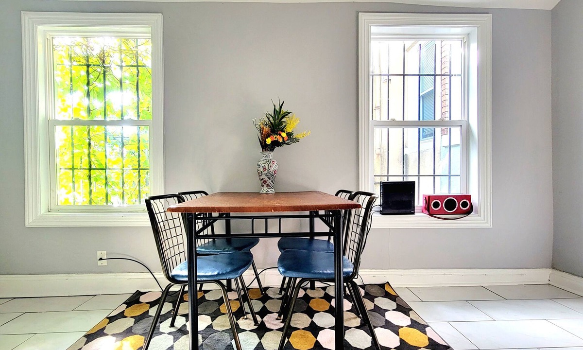 Downtown Baltimore Hostel | Budget Bed Room near Downtown