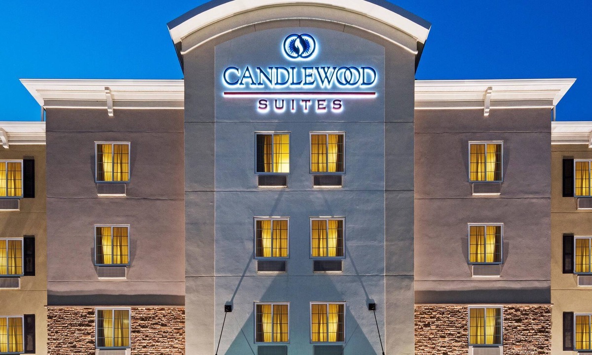 Valdosta Hotel | Candlewood Suites Valdosta Mall by IHG