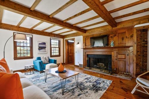 East Dennis House | Cape Cod Charm: Bay Views Family Fun