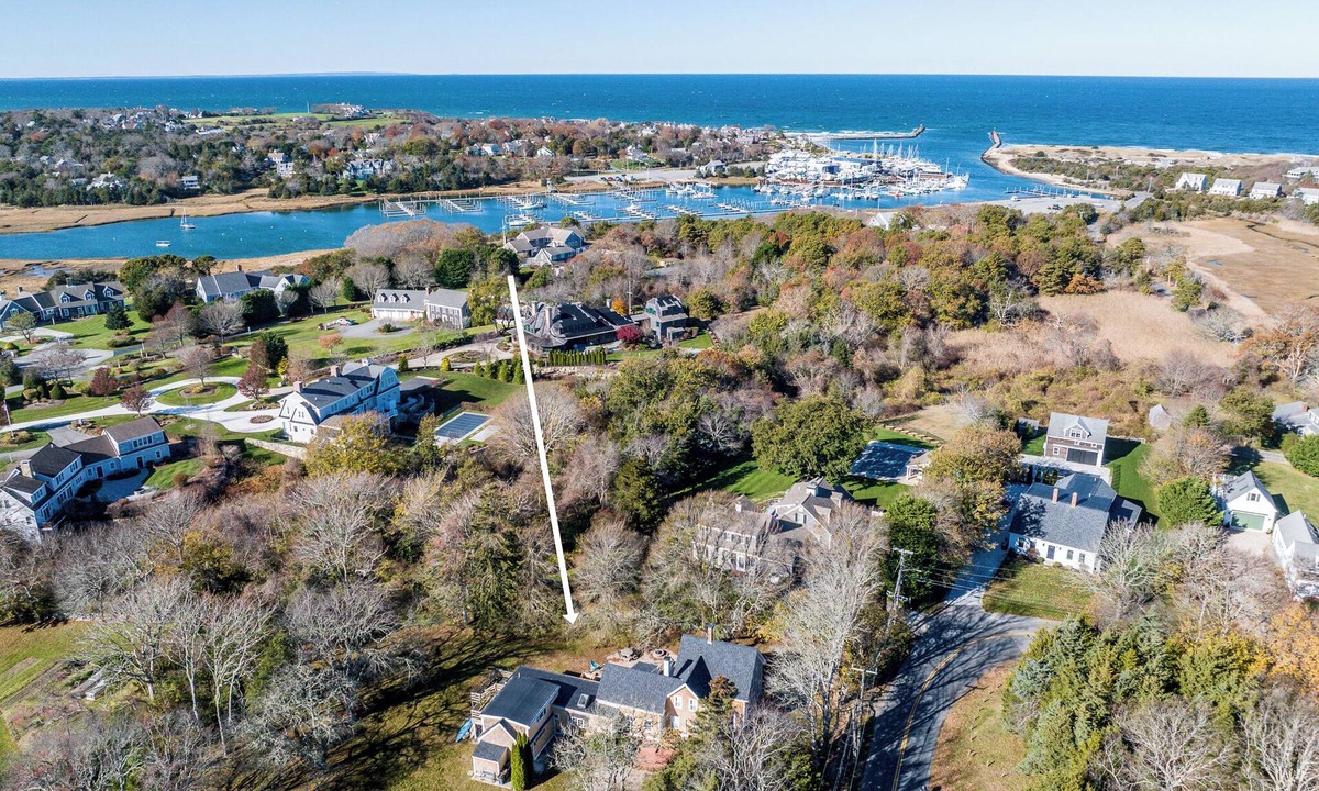 East Dennis House | Cape Cod Compound Near Sesuit Harbor