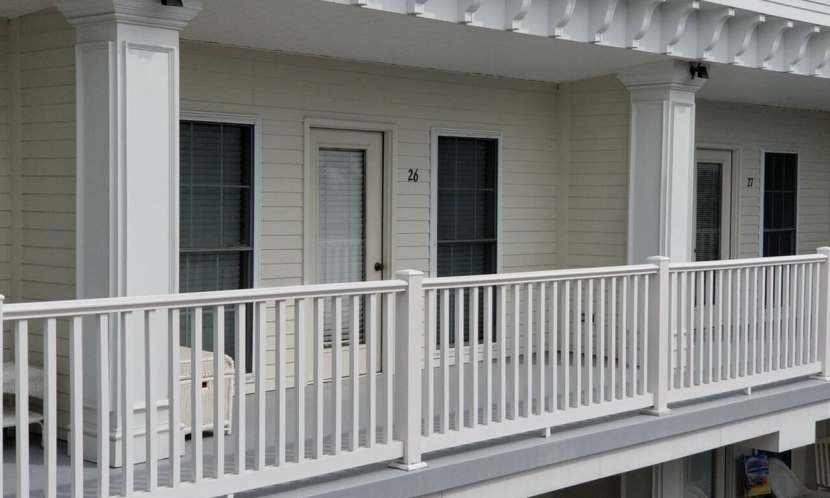 Cape May Condo | Cape May Condo Getaway w/Rooftop Deck, Onsite Parking, 1/2 Block to the Beach