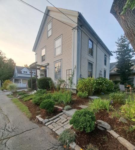 Rockland House | Captain Hugo's Guesthouse STR26-36