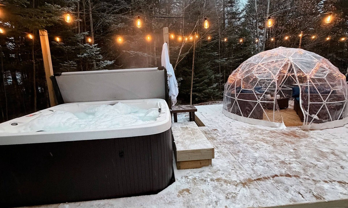 West Dover House | Casa Azul: HotTub, FirePit, Games, Mt Snow 10 Min