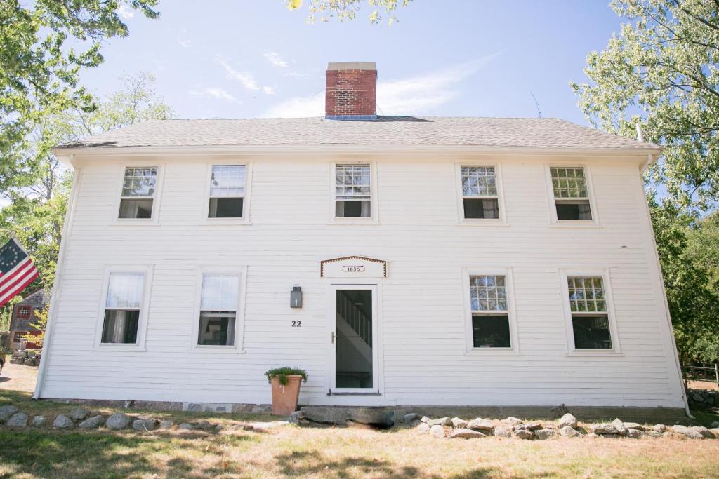 Essex Bed & Breakfast | Cedar Hill Farm B & B